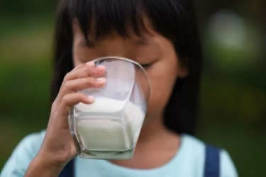 3 Manfaat Minum Susu bagi Anak, Ternyata Sumber Protein Penting yang Baik bagi Tubuh!