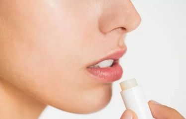 5 Rahasia Lip Balm, Bukan Hanya Untuk Pelembap, Salah Satunya Bikin Bibir Berisi