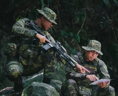 Gandeng Perusahaan Dalam Negeri, Kopasgat TNI AU Kenalkan Seragam Tempur Loreng RIMBA