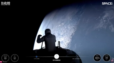 Polaris Dawn Sukses Melakukan Perjalanan Luar Angkasa Komersial Pertama: Pakaian Antariksa Rancangan SpaceX Diuji