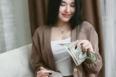 Sedikit Kerja Banyak Rezekinya, 7 Shio Ini Bakal Kaya Raya Bebas dari Masalah Keuangan dan Raih Kesuksesan dalam Waktu Dekat