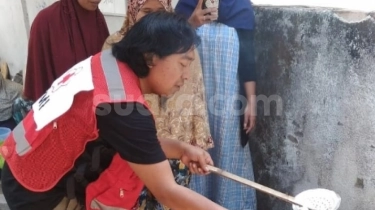 Pamer Masak Bareng Emak-emak, Komeng: Mending Goreng Tempe daripada Goreng Pilkada