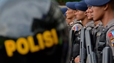 Pak Polisi Tunggang Langgang Saat Gempa Bandung Terjadi