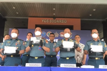 TNI AL Gagalkan Penyelundupan Puluhan Kilogram Kokain, BNN Duga Bukan untuk Diedarkan di Indonesia