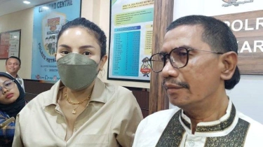 Hidungnya Dipukul Lolly Saat Jemput Pulang, Nikita Mirzani: Enggak Masalah