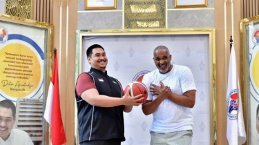 Pelatih Basket Kelas Dunia Phil Handy ke Indonesia, Menpora Bahagia Pelatih NBA Mau Bagi-bagi Ilmu