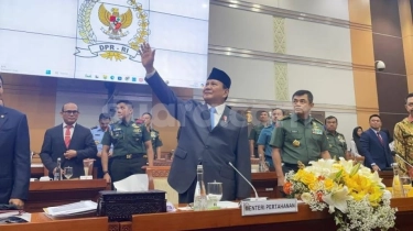 Perdana ke DPR usai Menang Pilpres, Prabowo Mendadak Diteriaki 