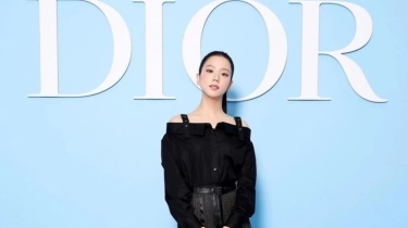 Pesona Jisoo BLACKPINK Curi Perhatian di Paris Fashion Week, Tampil Anggun dengan Sentuhan Klasik