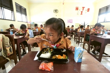 Hasil Riset UI Ungkap Program Makan Siang Bergizi Gratis Dapat Kurangi Anak Gizi Buruk