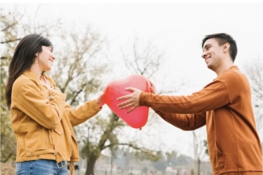 Rahasia Hubungan Tetap Romantis: Lakukan Hal-Hal Kecil Ini Pada Pasangan, Dijamin Makin Awet dan Makin Mesra