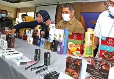 BPOM-Kementerian Perdagangan Musnahkan Kosmetik Impor Ilegal Senilai Rp 11,4 Miliar