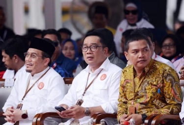 Tim Hukum Ridwan Kamil-Suswono Laporkan Perusakan Baliho ke Bawaslu