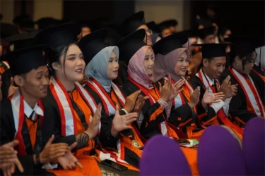 318 Mahasiswa UISI Diwisuda, Sebagian Besar Sudah Memulai Karir di Perusahaan Ternama