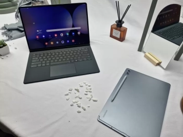 Menyasar Profesional Muda, Samsung Galaxy Tab S10 Series Makin Andal dengan Fitur-fitur AI