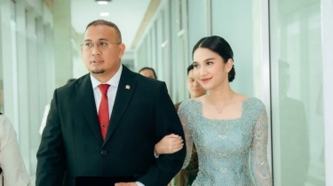 Tak Ditemani Pratama Arhan, Perlakuan Azizah Salsha ke Ibu Saat Pelantikan DPR Andre Rosiade Digunjing