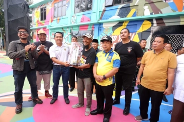 Gelorakan Semangat Perjuangan Lewat Mural Ahmad Yani Basketball Park