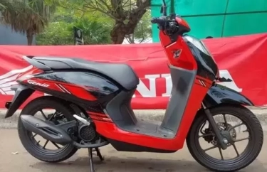 Tips Aman Bawa Galon Pakai Motor Matic, Ingat-ingat Cara ini, Maksimal Dua Saja Ya