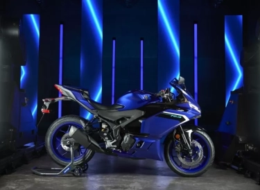 Yamaha Rilis Motor Sport New R3 Versi 2025, Tampilannya Sangar Abis, akan Jadi Saingan Berat Kawasaki ZX25R