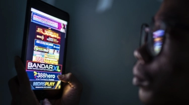 Kominfo Blokir Akun Katak Bhizer Buntut Promosikan Judi Online