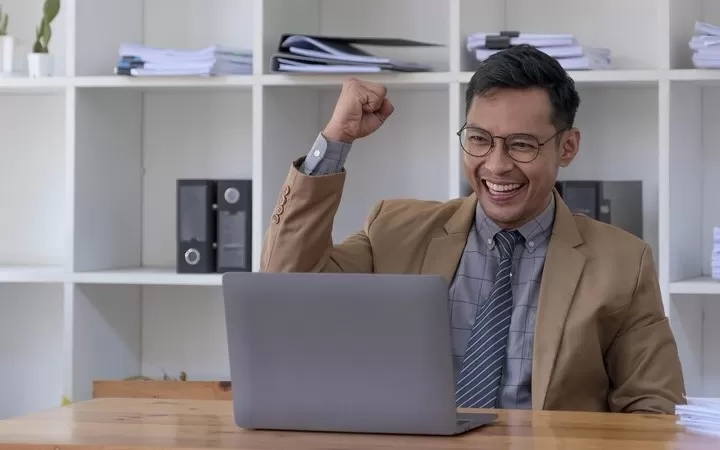 Segera Menggenggam Kejayaan: 8 Weton yang Siap Menjadi Jutawan dan Diramalkan Mendapat Rezeki Besar di Pertengahan Bulan Oktober