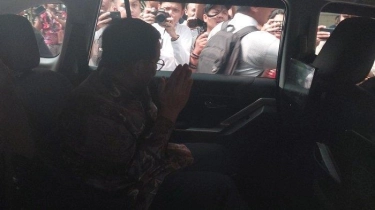 Pramono Anung Hindari Wartawan Usai Bertemu Prabowo Subianto Selama Satu Jam di Kertanegara