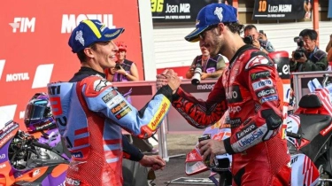 Juara Dunia MotoGP 2024 Belum Cukup, Pecco Bagnaia Perlu Remidi Battle Lawan Marc Marquez