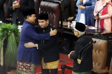 Prabowo dan Gibran Dapat Lencana Tanda Kehormatan Bintang Sebagai Presiden dan Wapres, Berikut Daftarnya