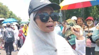 Cerita Lansia Asal Jaktim Tak Tidur Demi Bisa Melihat Prabowo jadi Presiden dari Depan Istana