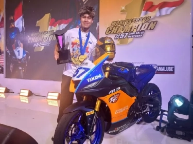 Aldi Satya Mahendra Harumkan Indonesia, Raih Juara World Supersport 300