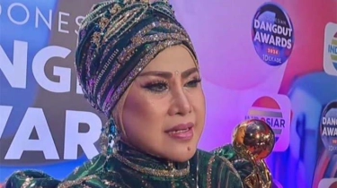 Elvy Sukaesih Sudah 60 Tahun Berkarir di Musik Dangdut Tapi Masih Gemetar Diberi Penghargaan