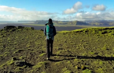 5 Tips BAB Saat Mendaki Gunung Agar Tidak Merusak Alam Pegunungan