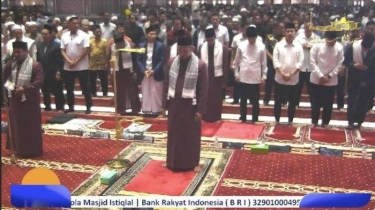 Khotib Prof KH Darwis Hude Bicara Kejujuran Sebagai Modal Hidup Saat Gibran Salat Jumat di Istiqlal