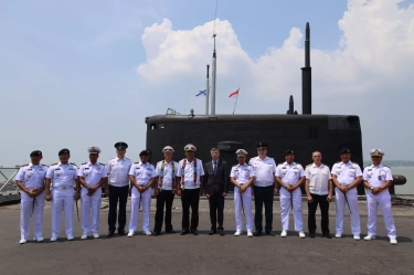 Punya Kemampuan Siluman, Spesifikasi Kapal Selam Rusia yang Sandar di Surabaya