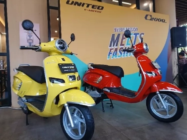 United E Motor C2000 Meluncur, Skuter Listrik Mirip Vespa Dibanderol Terjangkau Dapat Subsidi Mandiri