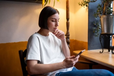 4 Cara Mengatasi Kesulitan Tampil di Media Sosial untuk Seseorang yang Terlampau Introvert, Apa Saja?