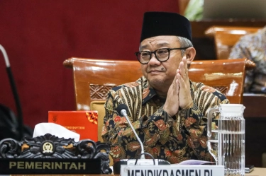 Mendikdasmen Abdul Mu'ti Usul Double Track untuk Percepat Renovasi Sekolah