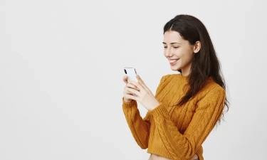 Orang yang Lebih Suka Chatting Daripada Telepon Biasanya Memiliki 7 Kepribadian Berikut Ini, Salah Satunya Menghargai Efisiensi!