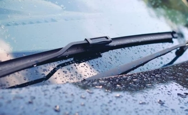 Sudah Mulai Sering Hujan Nih, Coba Cek Lagi Wiper Mobil Anda, Masih Layak Dipakai Atau Tidak? Ini 5 Ciri Wiper Mobil yang Sudah Waktunya Diganti