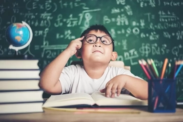 9 Tanda Anak Punya IQ Tinggi Sangat Cerdas Menurut Psikolog