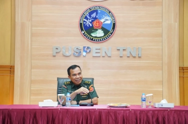 Soal Foto Ivan Sugianto Bersama Perwira Menengah TNI, Mabes TNI Beri Klarifikasi, Tegaskan Bukan Beking Bisnis