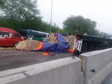 Dinilai Berkendara Secara Tidak Wajar, Sopir Truk Penyebab Kecelakaan Beruntun di Tol Cipularang KM 92 Jadi Tersangka