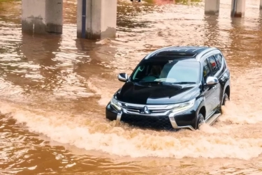 Musim Hujan Rem Mobil Jadi Bunyi Berdecit, Kenali Penyebabnya dan Cara Mengatasinya