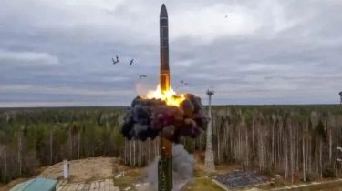 Pentagon Dibikin Gusar oleh Rudal Hipersonik Baru Rusia, Oreshnik: Kremlin Hadiahi Korut Misil Udara