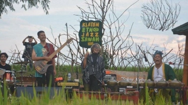 Padukan Musik Tradisional dan Jazz di Tengah Sawah Klaten, Trie Utami Lantunkan Lagu Sekitar Kita 