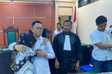 Jadi Kado Manis di Hari Guru, Supriyani Divonis Bebas PN Andoolo