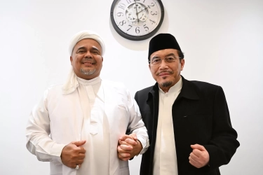 Suswono Temui Rizieq Shihab di Mekkah Jelang Pemungutan Suara Pilkada Jakarta 2024