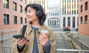 Orang-orang yang Sering Memakai Headphone di Depan Umum, Cenderung Memiliki 9 Ciri Ini