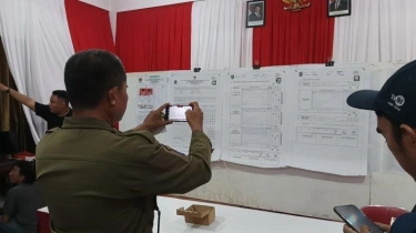 Hitung Real Count, Risma-Gus Hans Kalahkan Khofifah-Emil di TPS Ini 