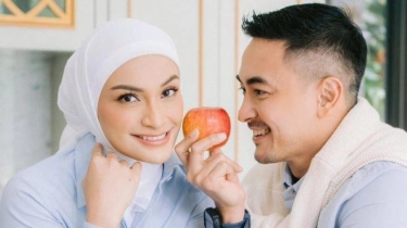 Zumi Zola dan Futri Zulya Savitri Foto Prewedding Bersama Anak-anak Mereka