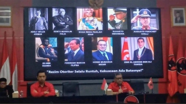 Ditanya Status Jokowi dan Keluarga di PDIP, Hasto Tampilkan Foto Hitler, Soeharto, Hingga Marcos